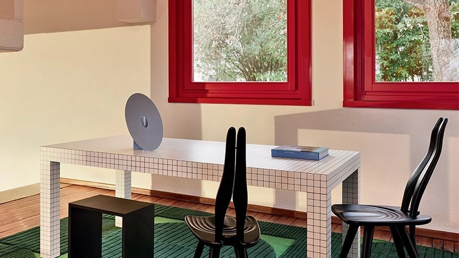 Sedia di design in legno massello di acero verniciato Fenis CM di Zanotta