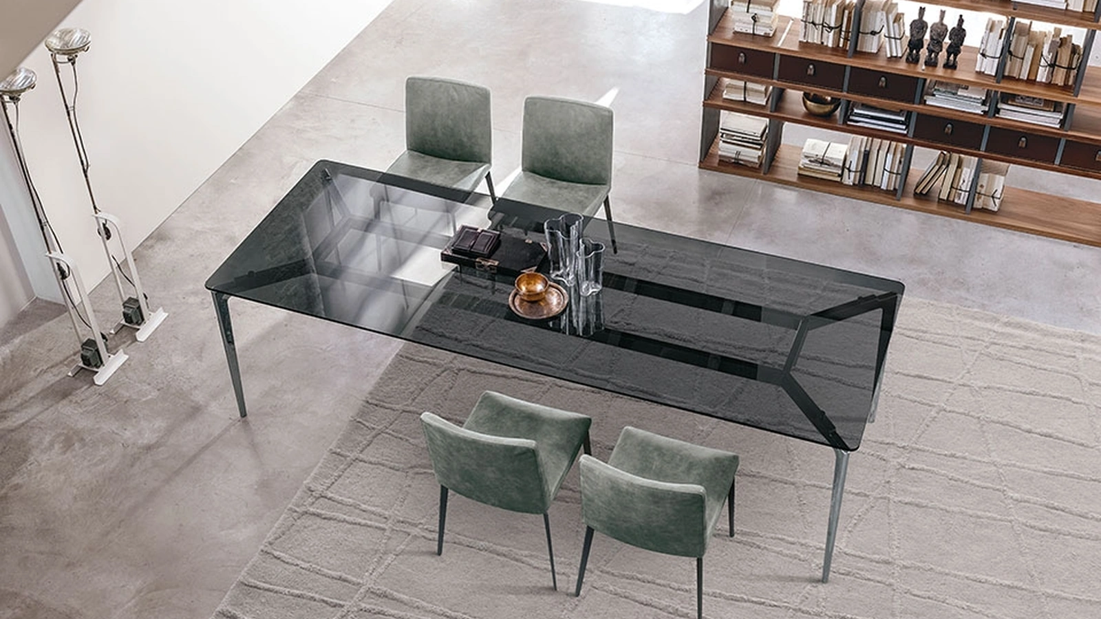 Sedia Flexa rivestita in pelle con struttura in metallo di Alivar