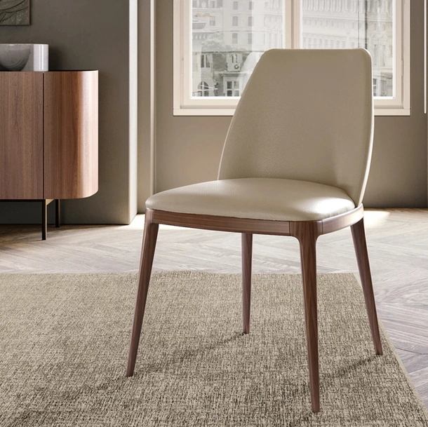 Sedia in pelle Max di Eforma