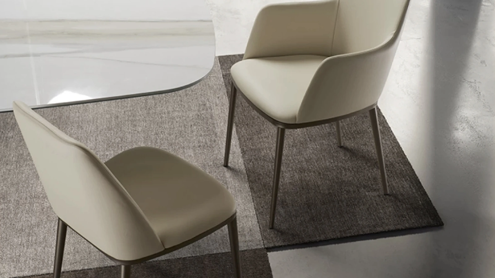 Sedia in pelle Max di Eforma