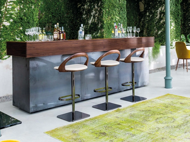 Sgabello di design Ester di Porada
