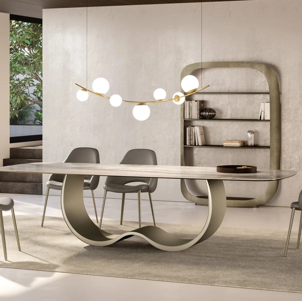 Tavolo Alisei con top in ceramica di Eforma