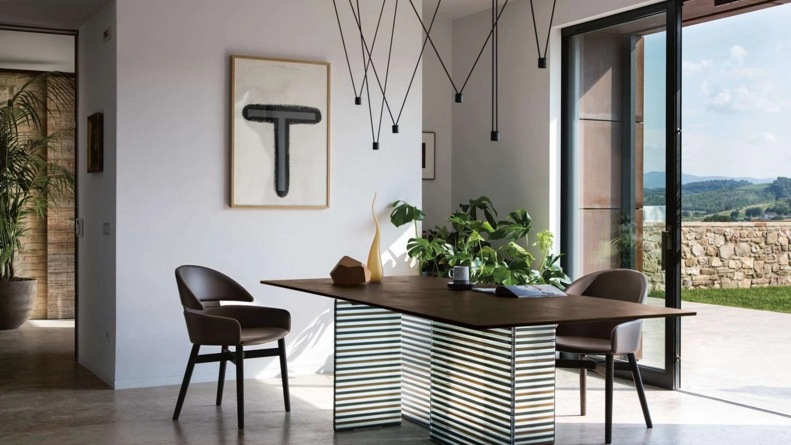 Tavolo Big Wave con top in vetro spatolato Ecomalta di Fiam
