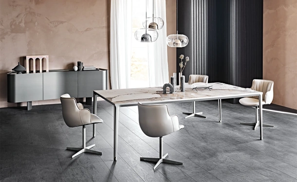 Tavolo con piano in ceramica effetto marmo Boulevard Keramik di Cattelan Italia