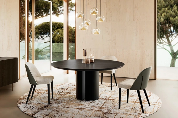 Tavolo Dora con top in legno di Eforma