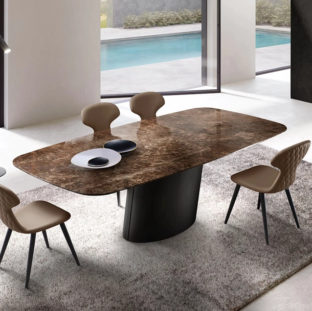 Tavolo Dorado con top in marmo di Eforma