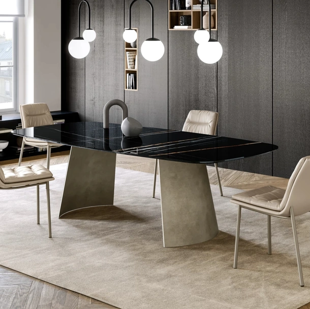 Tavolo Dorian con top in ceramica di Eforma