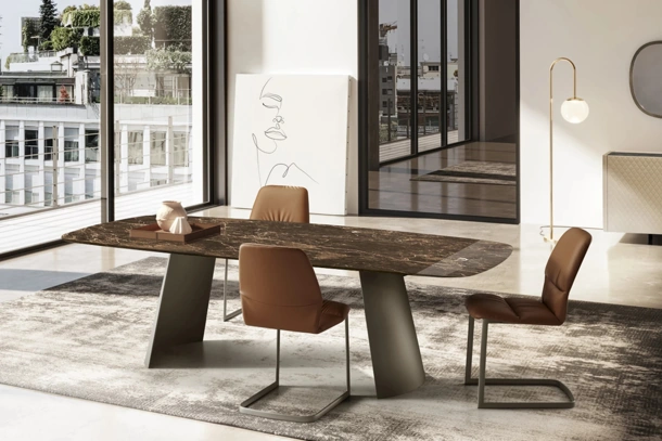 Tavolo Dorian con top in marmo di Eforma