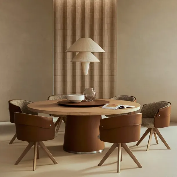 Tavolo con top in legno e base rivestita in cuoio Enn di Flexform