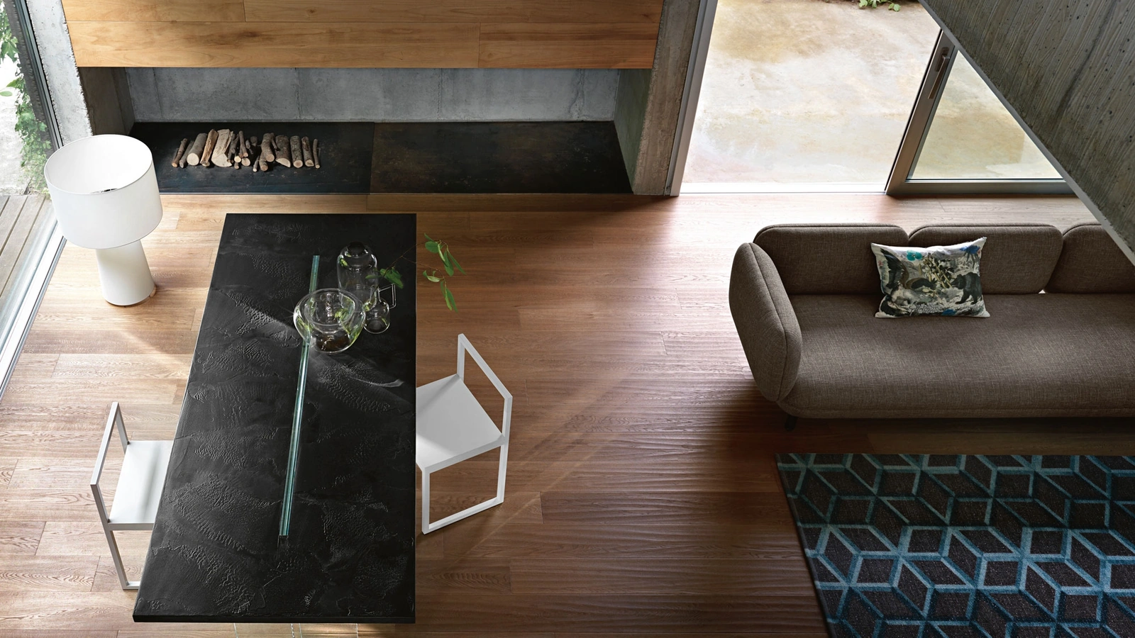Tavolo LLT Wood in legno spatolato a mano con ecomalta di Fiam
