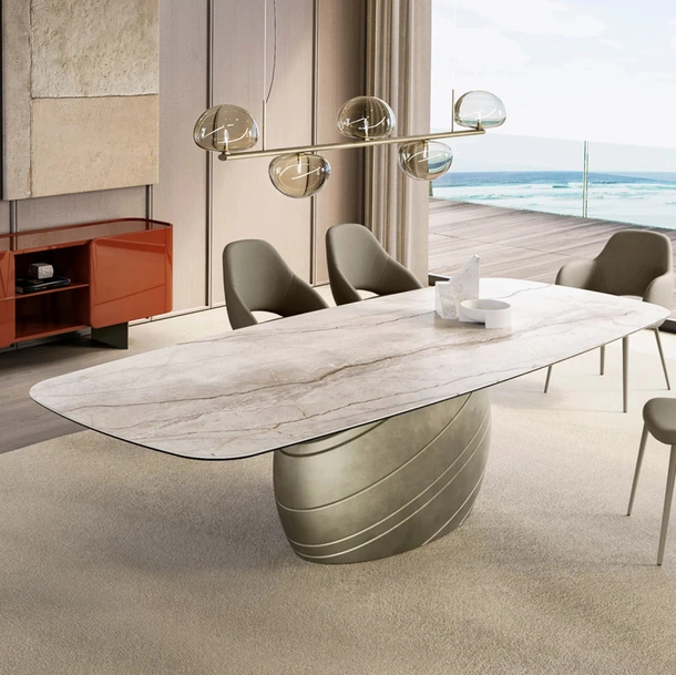 Tavolo Giove con top in ceramica di Eforma