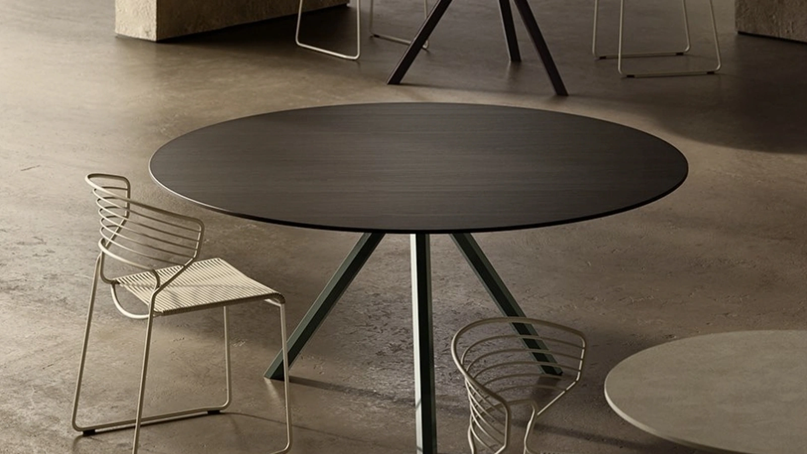 Tavolo HEB Round in legno di Desalto