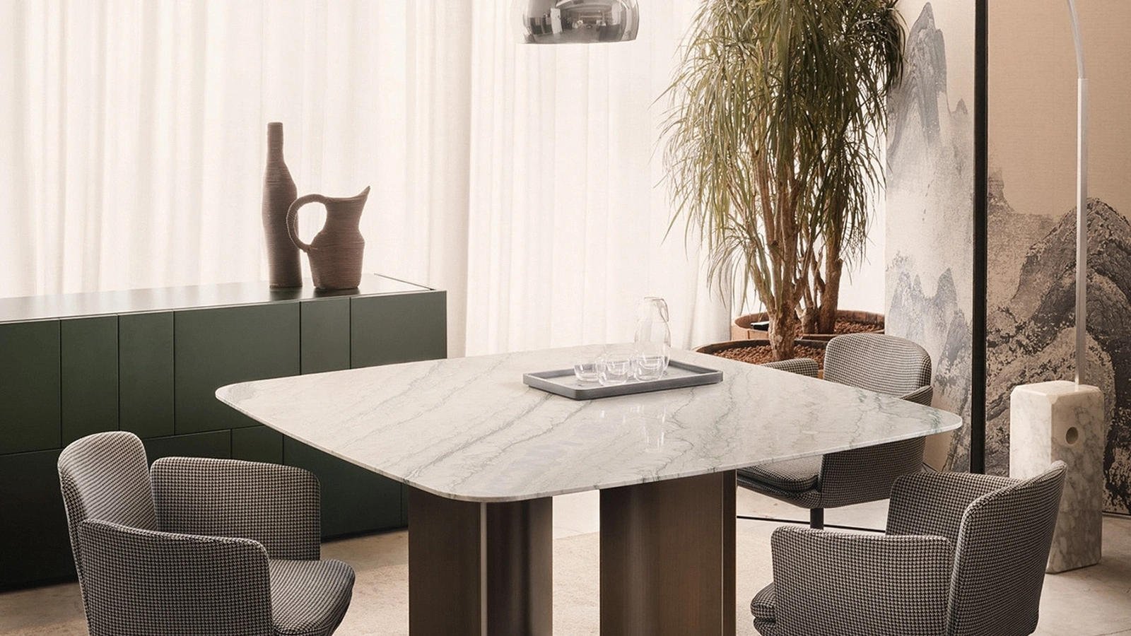 Tavolo con top in marmo Gullwing di Lema