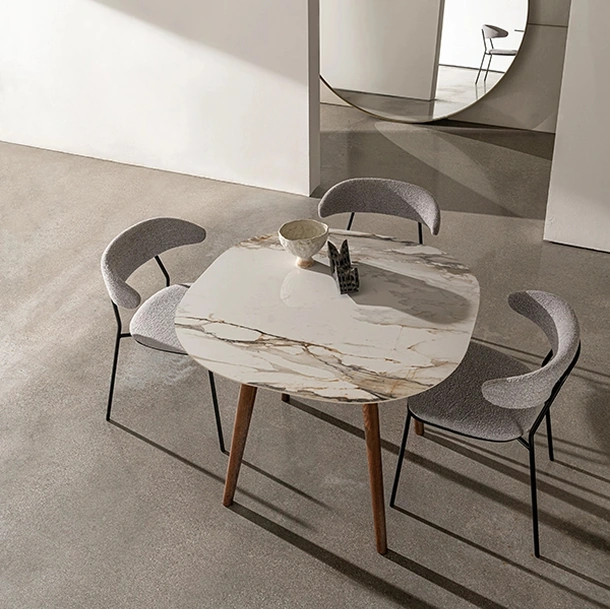 Tavolo Lewood shaped di Sovet