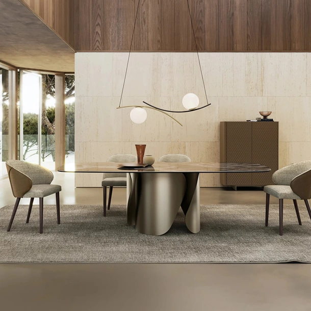 Tavolo Onda con top in ceramica di Eforma