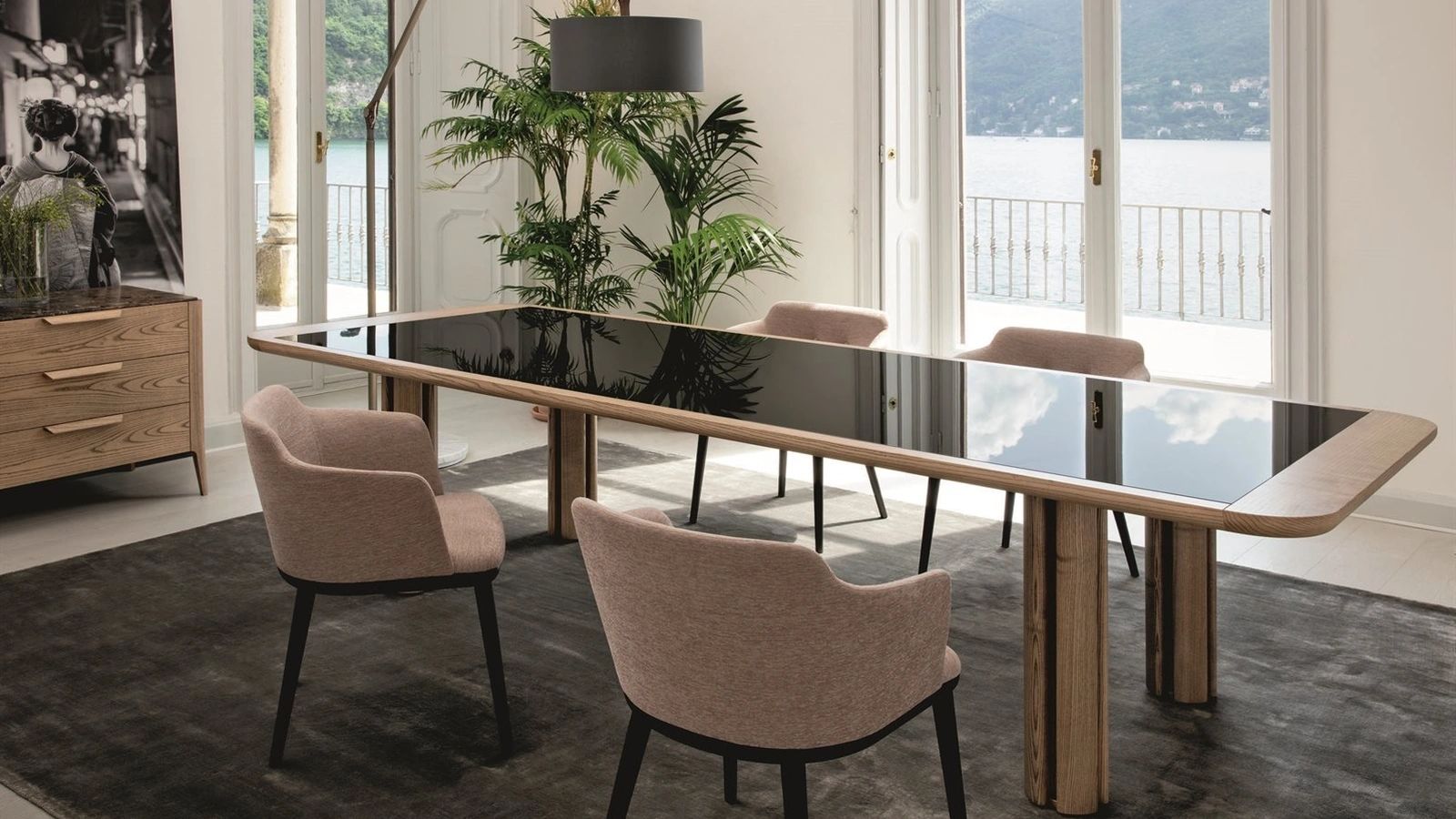 Tavolo Quadrifoglio in legno con top in cristallo retrolaccato Porada