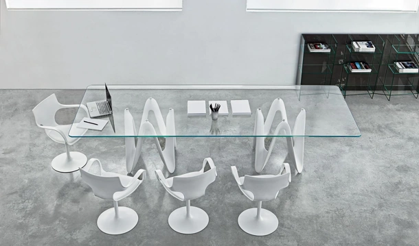 Tavolo Lambda con doppia base con top in vetro e cristalplant di Sovet