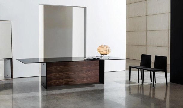 Tavolo Regolo con doppia base in vetro e legno di Sovet