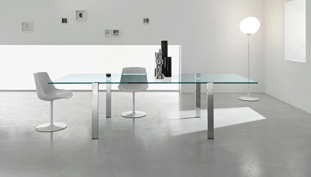 Tavolo Livingstand con top in vetro di Tonelli