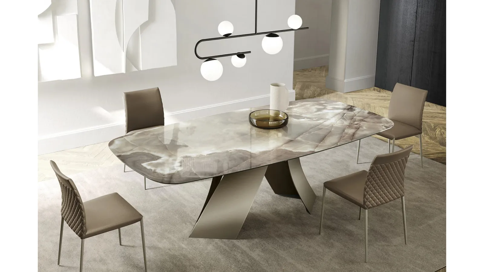 Tavolo Twist con top in ceramica di Eforma