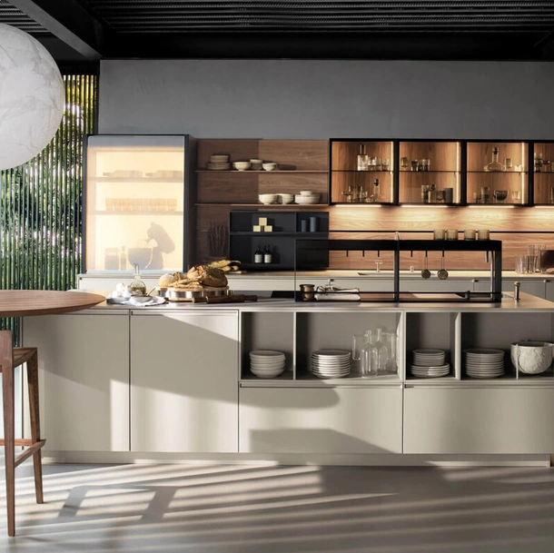 Cucina Design con isola Antis Project 8 in laccato Super Matt Fango di Euromobil