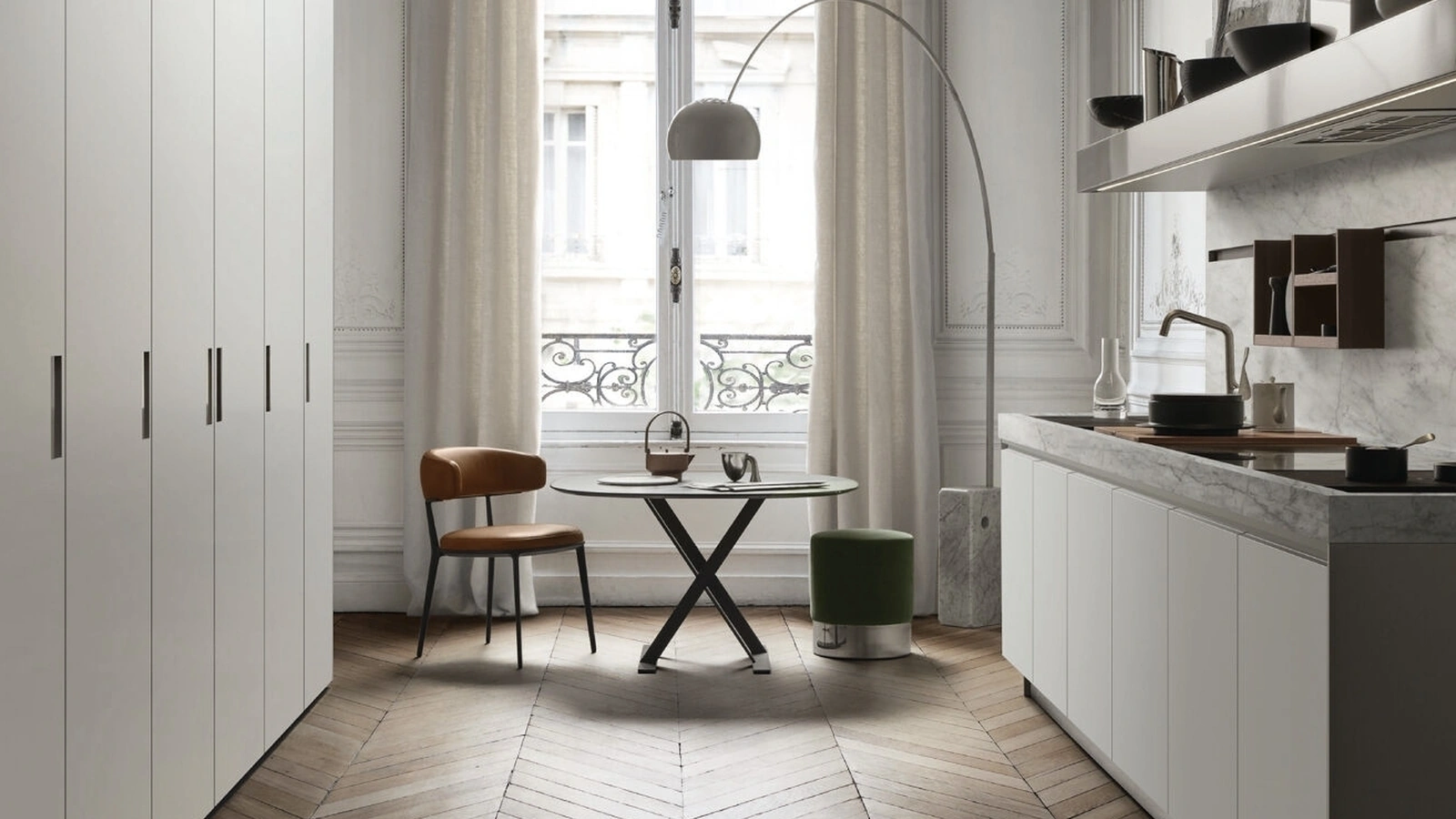 Cucina Design lineare Beta in laccato Bianco e marmo di Arclinea