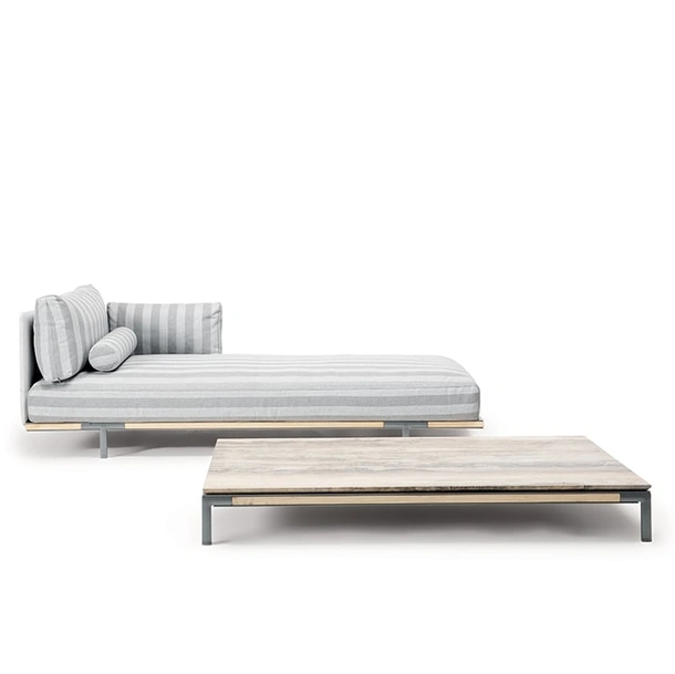 Tavolino Baia Coffee Table con piano in travertino e base in Teak di Ethimo
