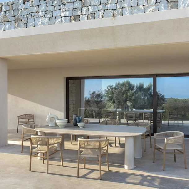 Tavolo in pietra Bold di Ethimo