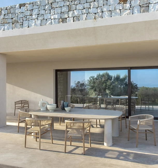 Tavolo in pietra Bold di Ethimo