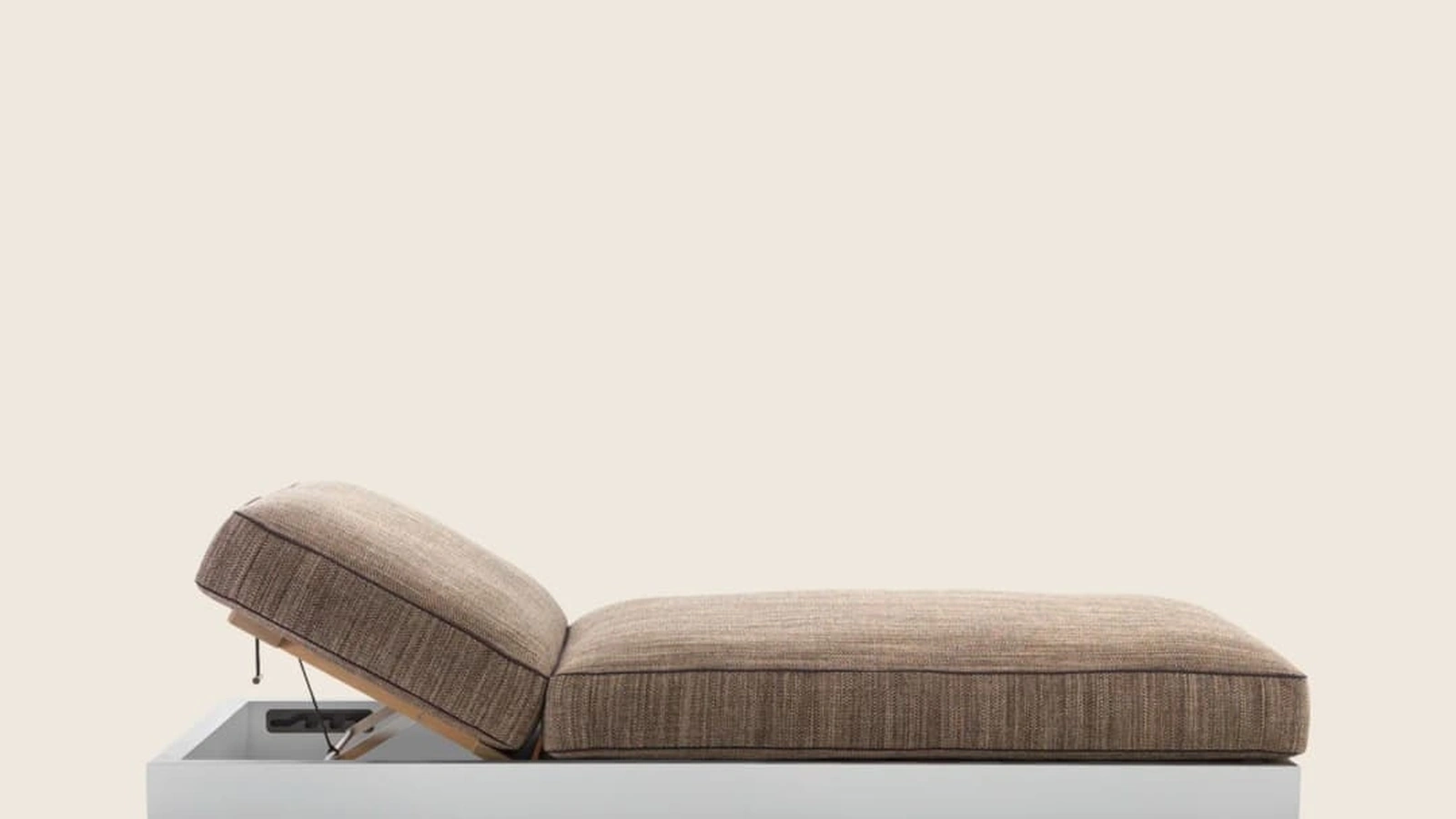 Daybed Freeport in alluminio e tessuto imbottito di Flexform