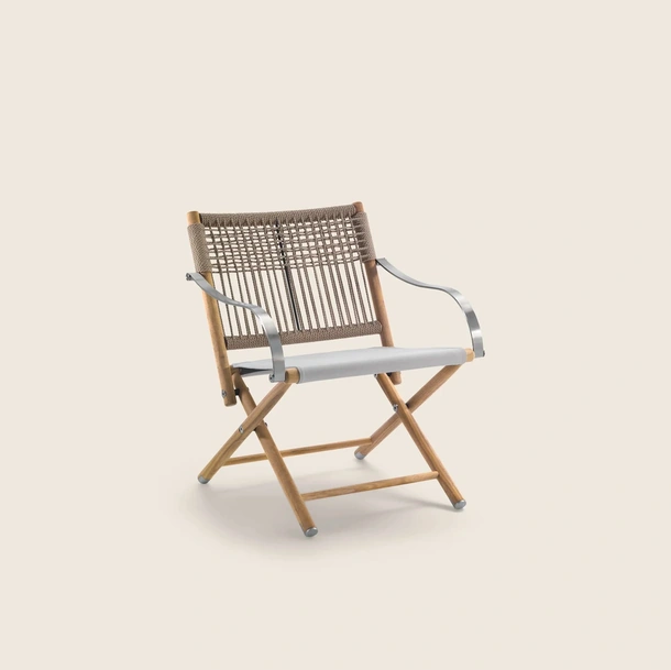 Poltroncina Lauren Outdoor in Iroko massello e corda intrecciata di Flexform