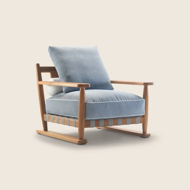 Poltroncina Meriggio in legno massello di Flexform