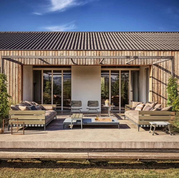 Tavolino Pico Outdoor in pietra o legno di Flexform