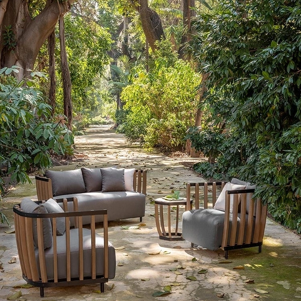 Salotto da esterno Swing in Teak e alluminio di Ethimo
