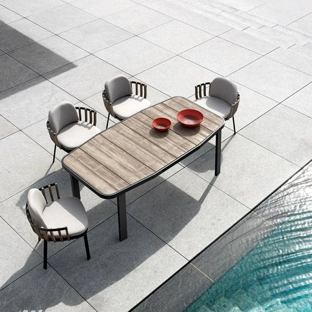 Poltroncina Swing in Teak e alluminio di Ethimo